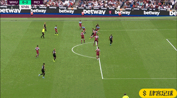 天空记者：利物浦助教范布隆克霍斯特是印尼国家队主帅候选